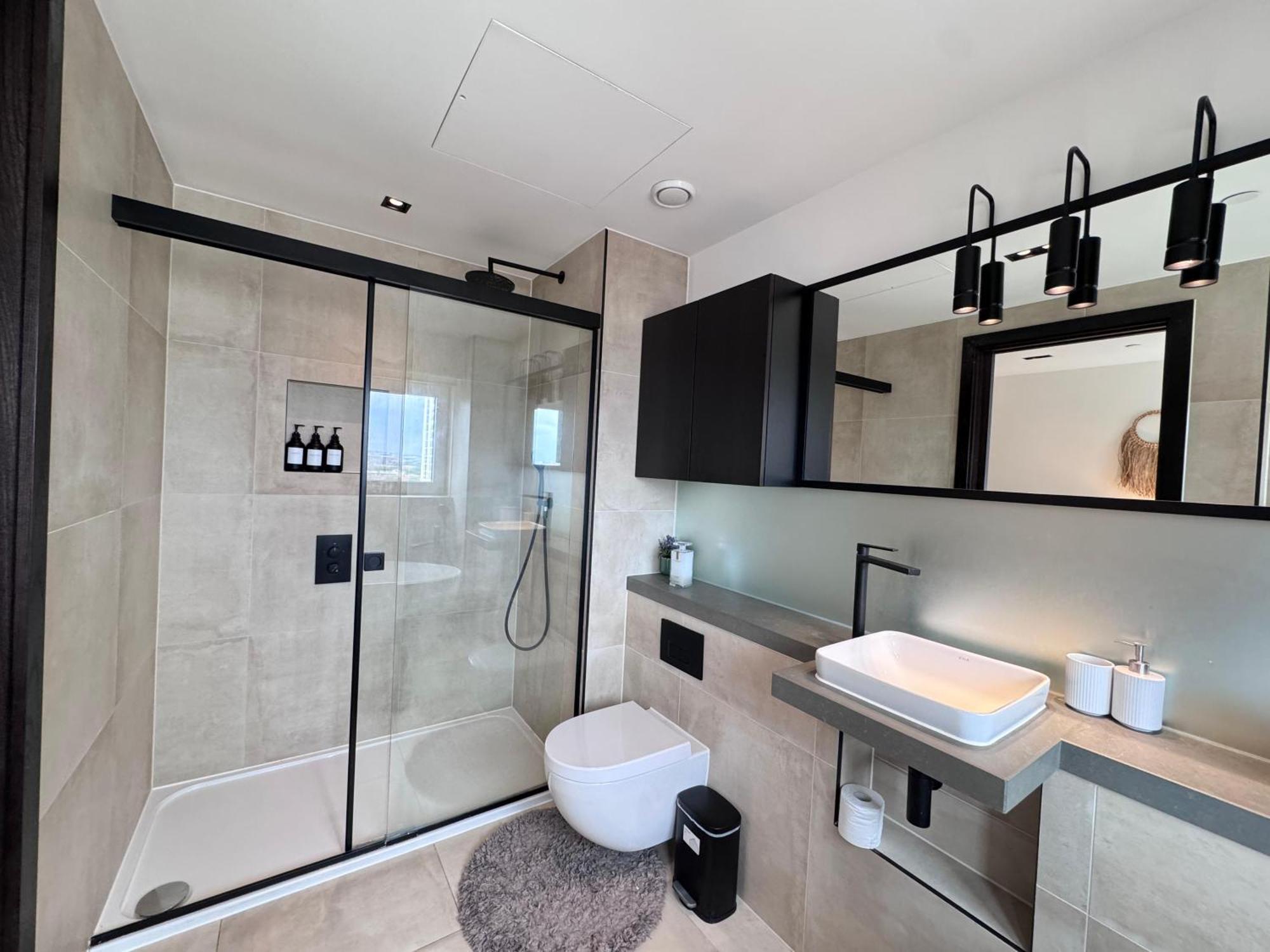 2 Bedroom Modern